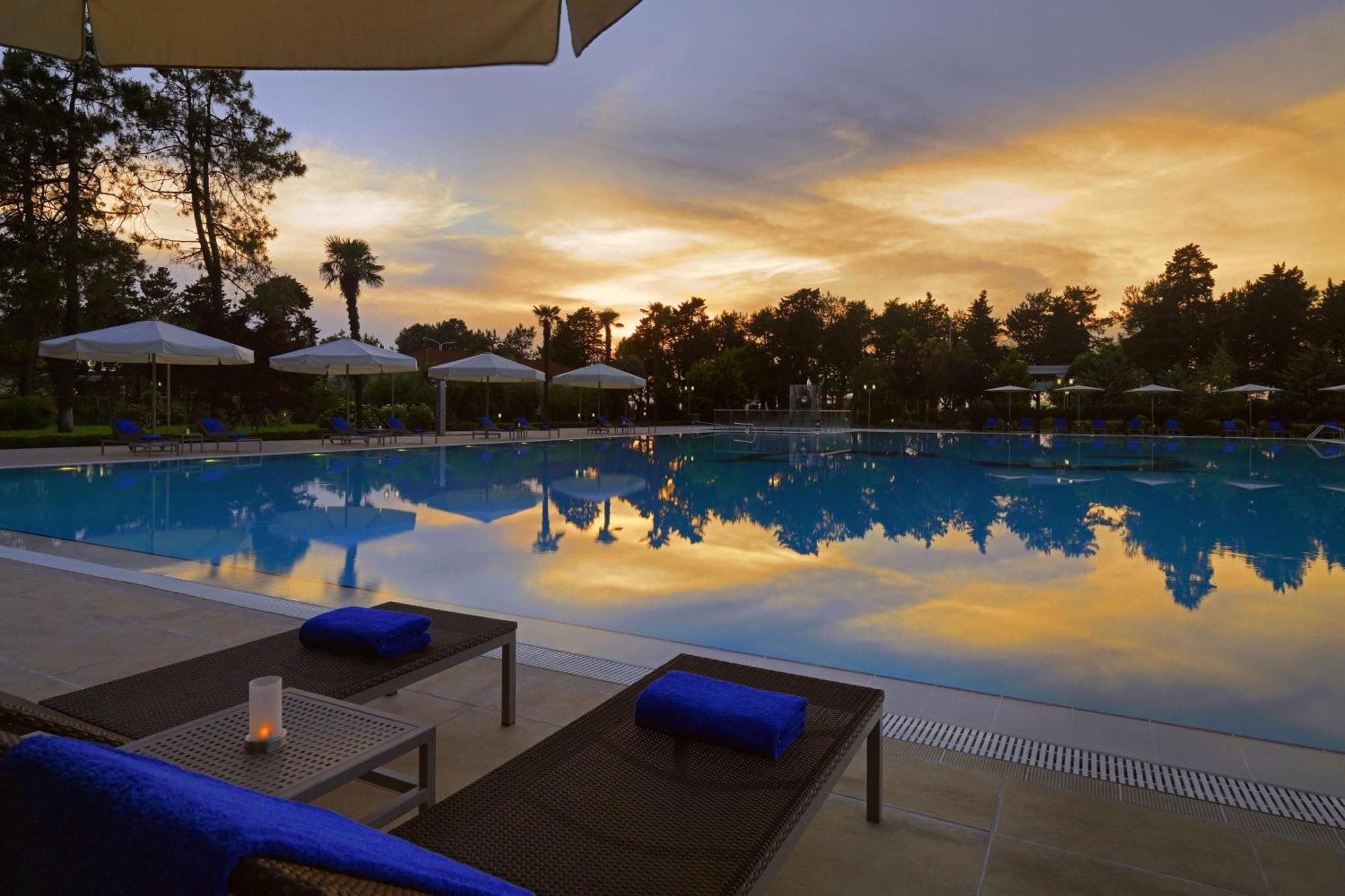 Sheraton 5* Батумі